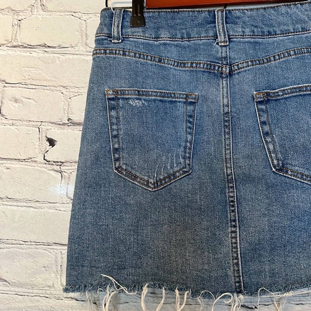 Wild Fable Distressed Straight Blue Jean Skirt Size 4 Excellent Condition